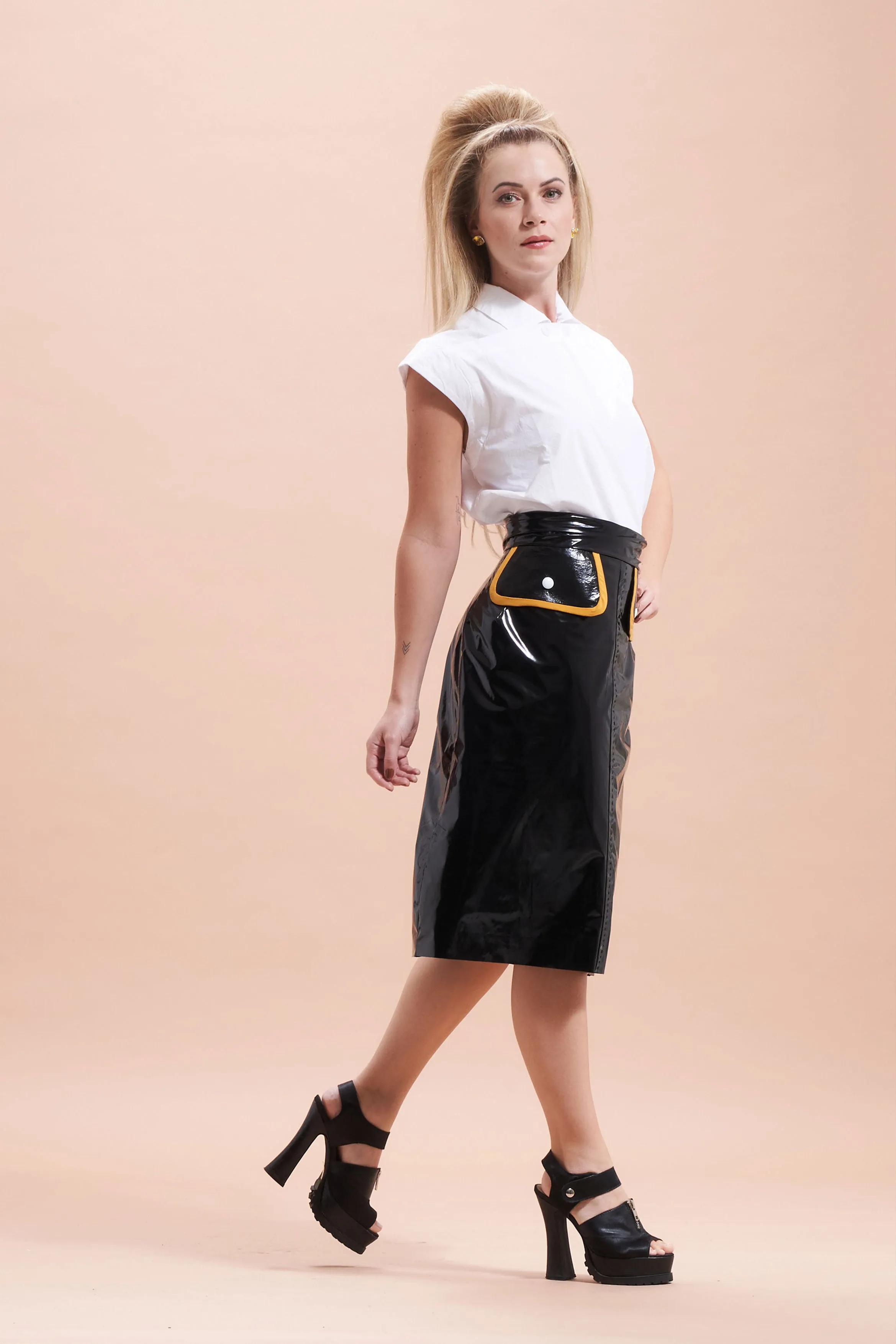 66-3 Slightly flared skirt with decorative flaps