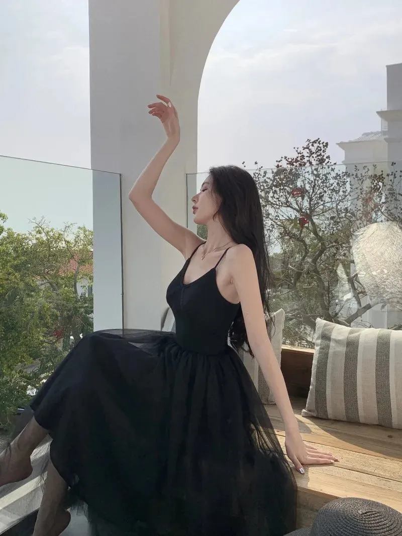 Aiertu Sleeveless Dress Women Mesh Long A-line Black Retro Elegant V Neck Fairy Sexy Pleated Sundress Summer Evening Party Ball Gown