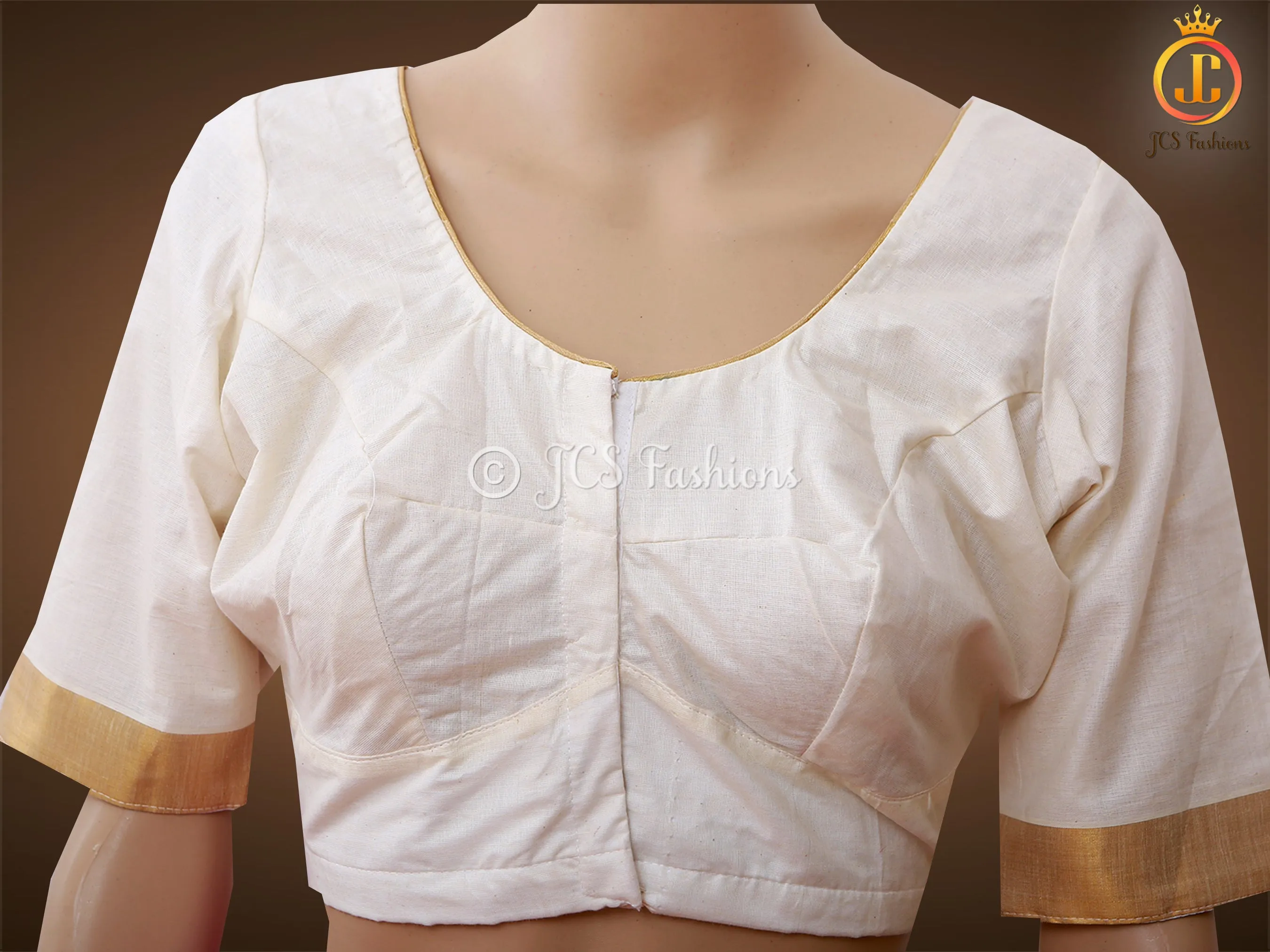 Flaunt your elegance with our Kerala saree in silk cotton fabric