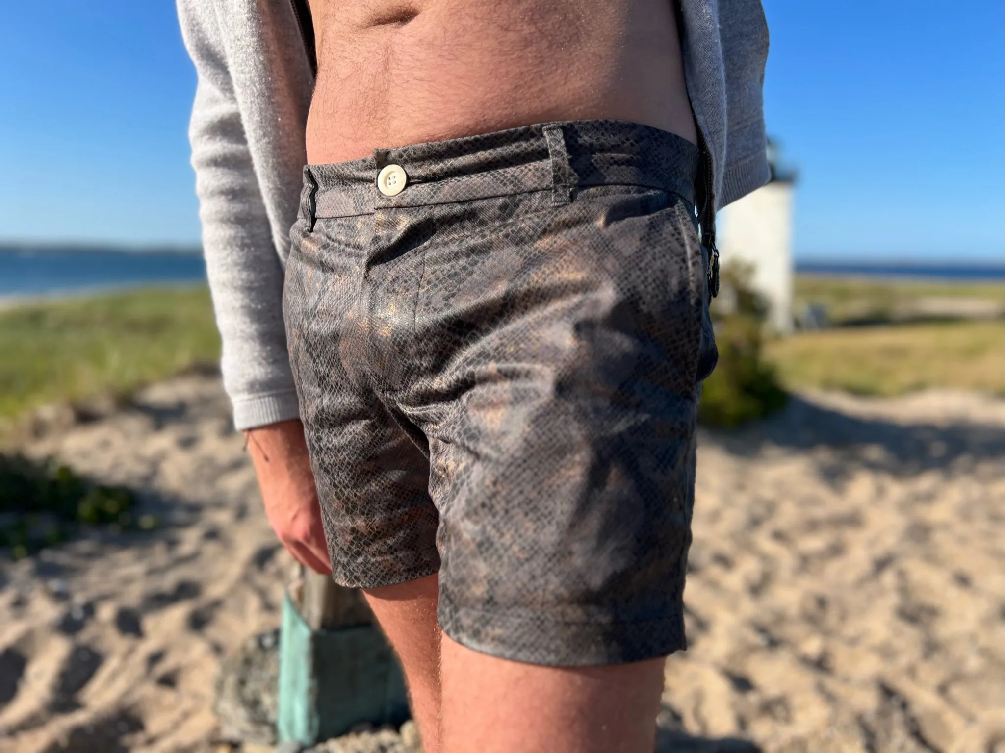 stretchy serpent gold short