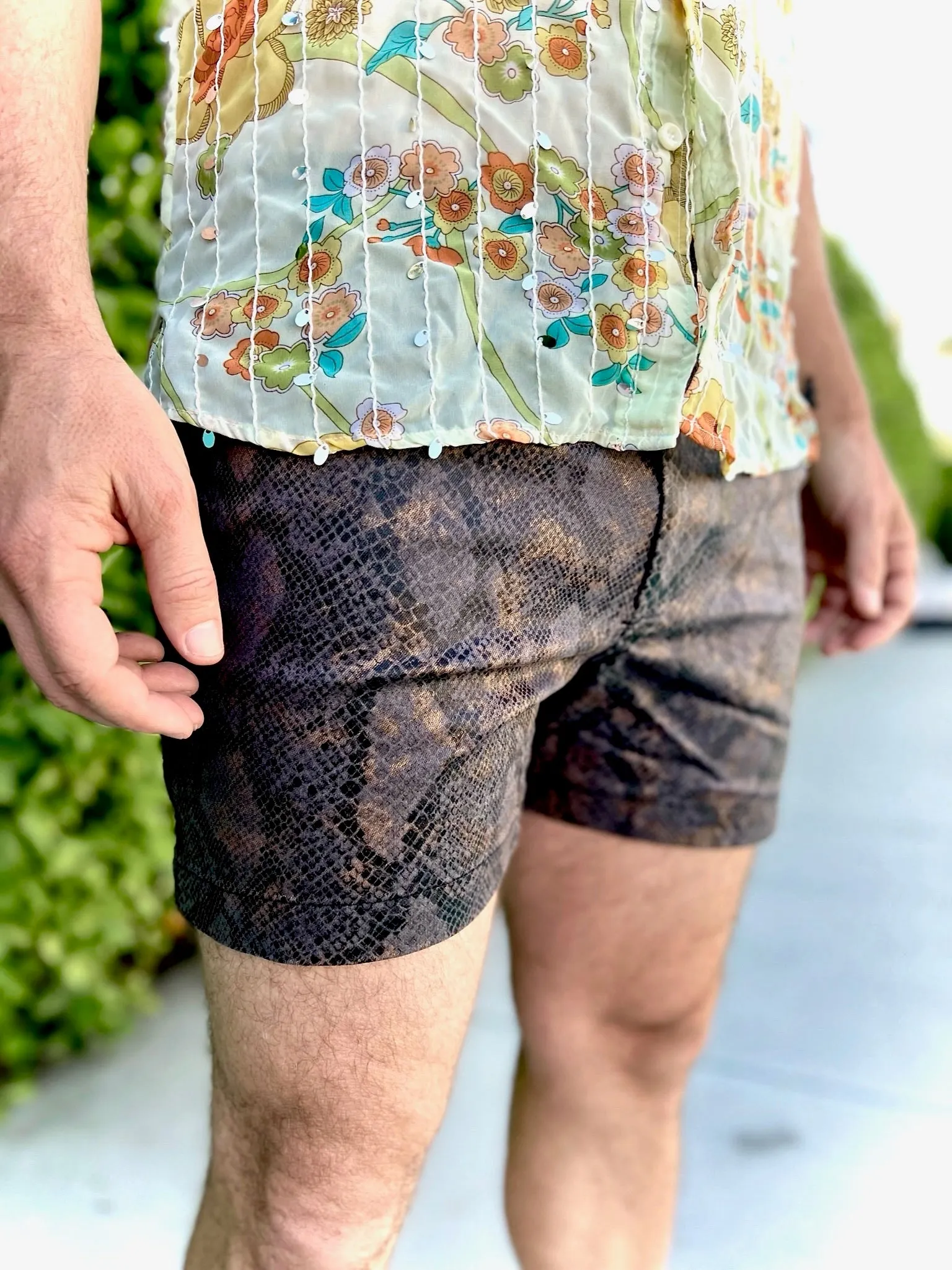 stretchy serpent gold short