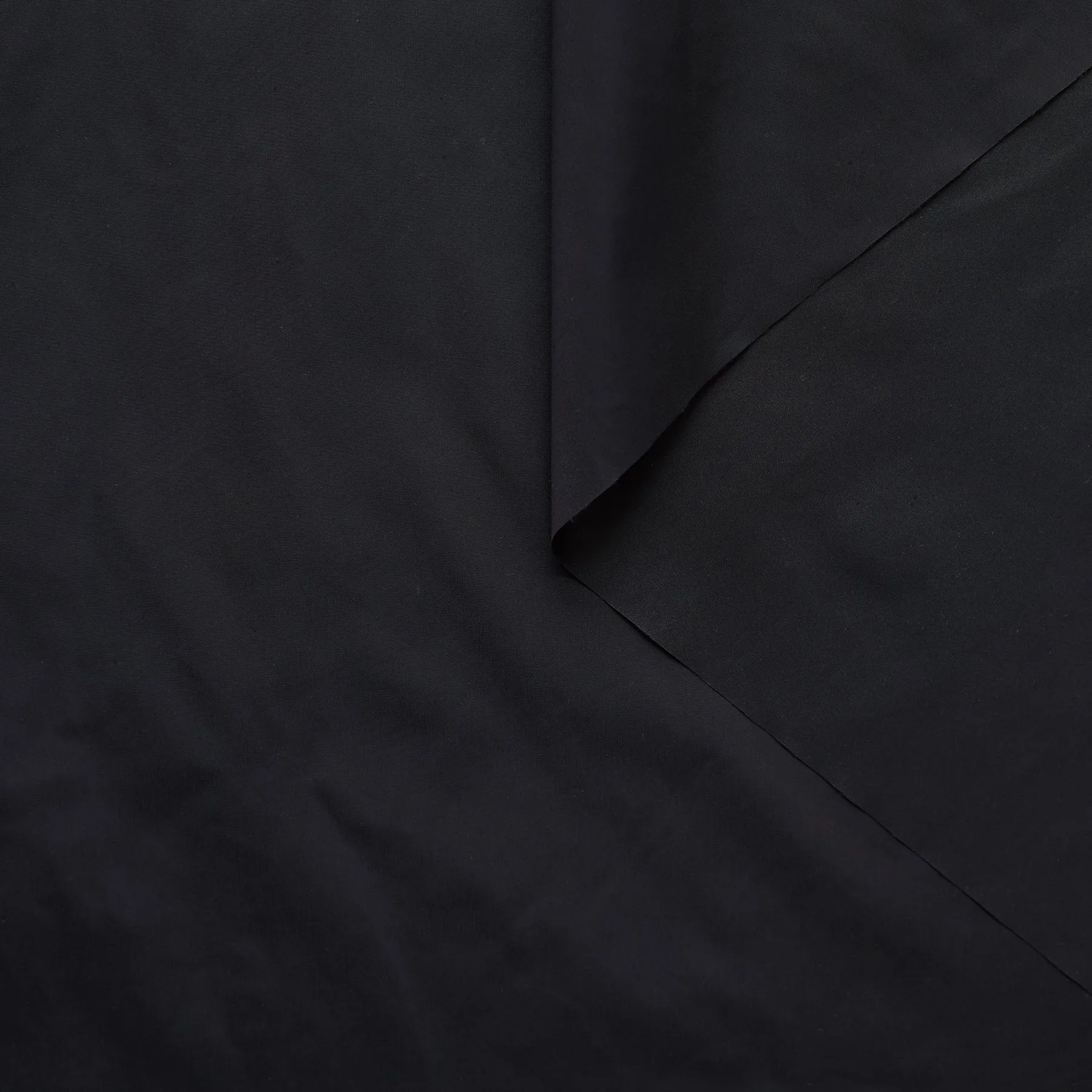 T21C00671 | Water Repellent Windbreaker